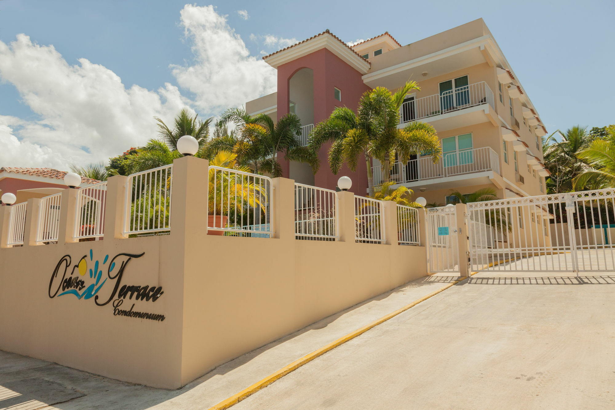 Ocean Terrace Apartment Rincon Exterior photo